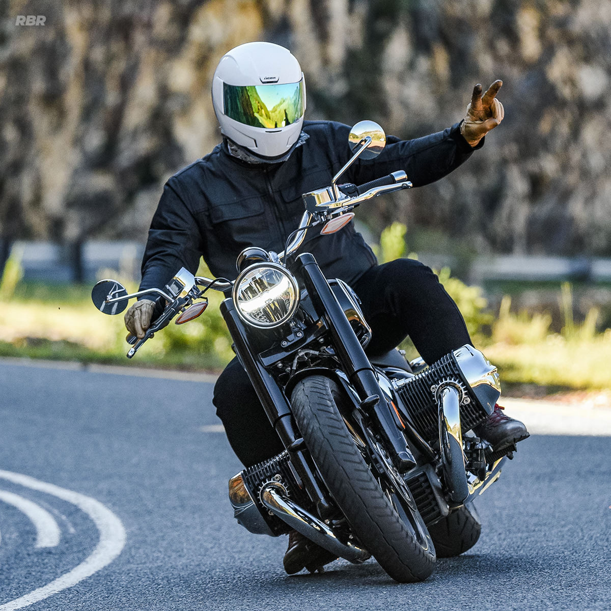 BMW R18 cruiser review